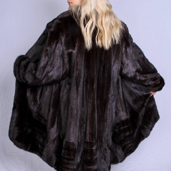 Blackglama Mink Coat - Picture 4 of 5